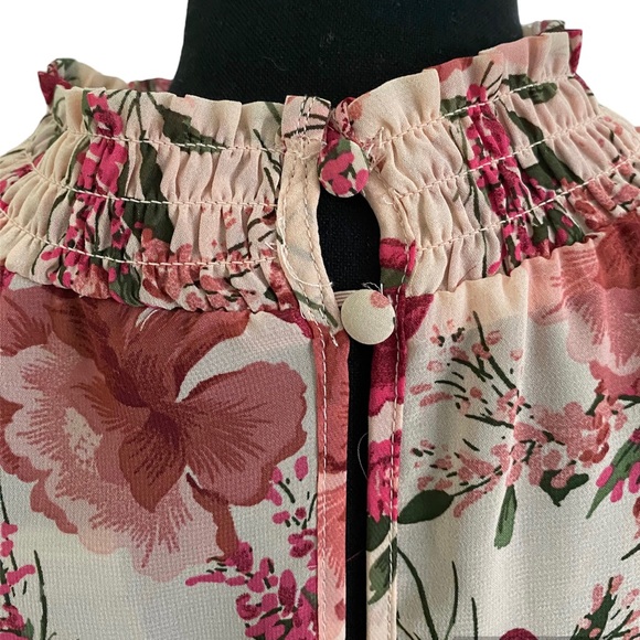 NWOT Torrid Shiffon Smocked Mock Neck Floral Pink Sheer Blouse  Size 4 - Picture 5 of 13